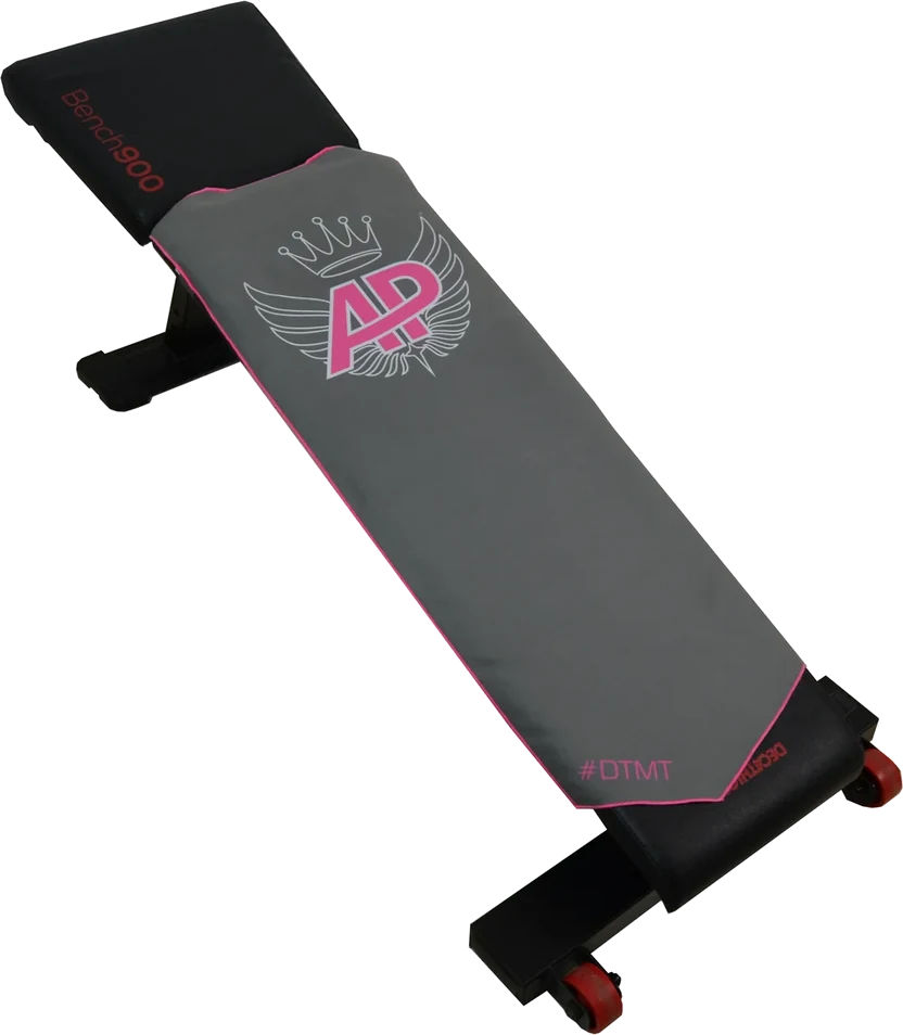 Toalla Armor Pride extendida cubriendo un banco plano de punta a punta